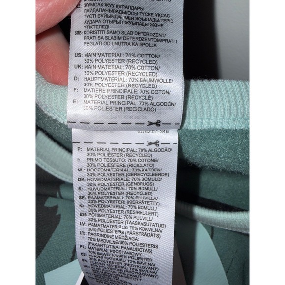 NWT Adidas Women S Camo Print Crewneck Sweatshirt Emerald Legend GL6378 - Picture 7 of 7